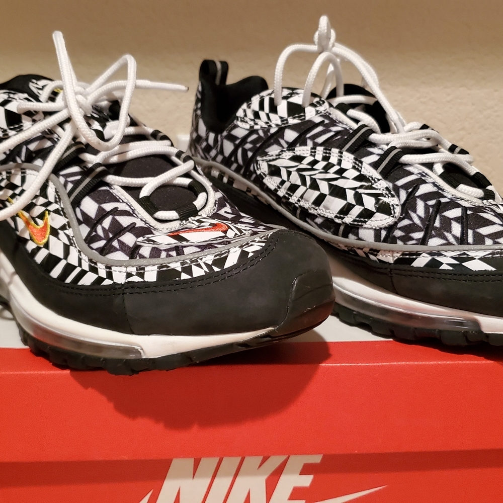 AirMax 98s AOP SIZE 11